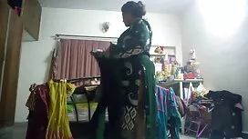 هاوية شقراء تضاجع أو ...
