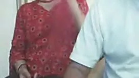 الروسي يضاجع شاب نائ ...