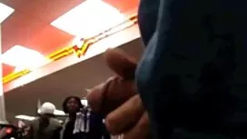 هذا المسلم يحاول قضي ...